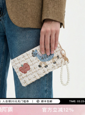 TCH烫钻小马手拿包女2026新款珍珠链粗花呢白色手提包T78A40E5016