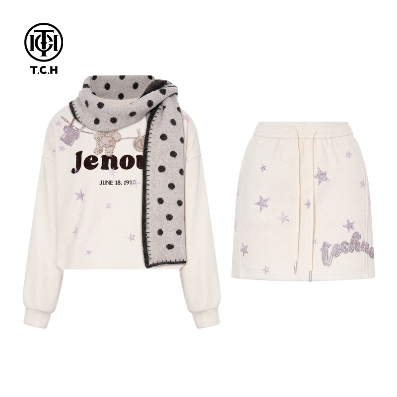 TCH私服25秋冬新款氛围感烫钻加绒卫衣短裙围巾套装女T75D07E1031