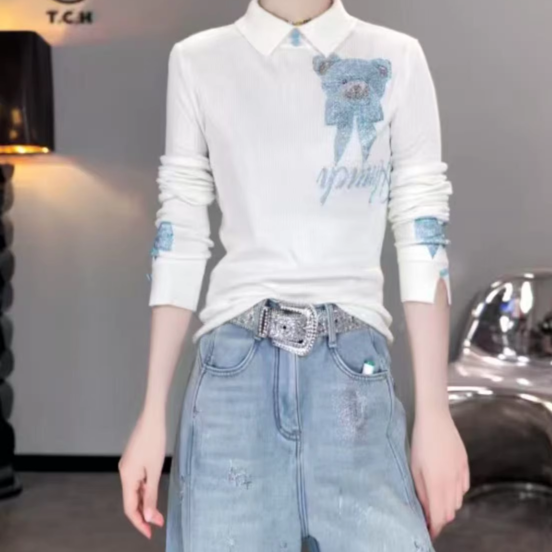 TCH2025冬新款时尚烫钻米色修身显瘦翻领针织衫上衣女T75D09E1229