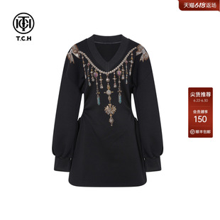 TCH2025冬新款时尚烫钻加绒V领气质显瘦长袖连衣裙女T75D30E1023