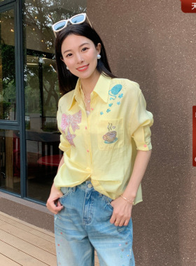 TCH假两件蕾丝衬衫温柔甜美风烫钻奶黄色小众上衣女2026春夏新款