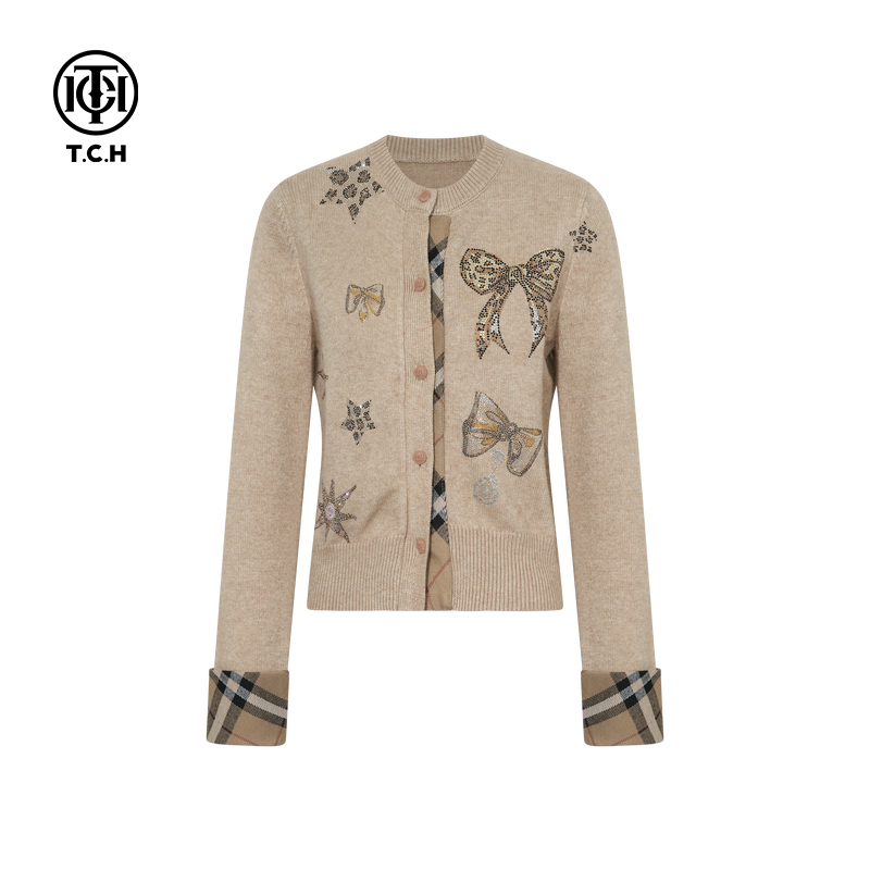 TCH私服韩女入秋穿搭氛围感烫钻时尚显瘦长袖针织衫女T75D43E1001