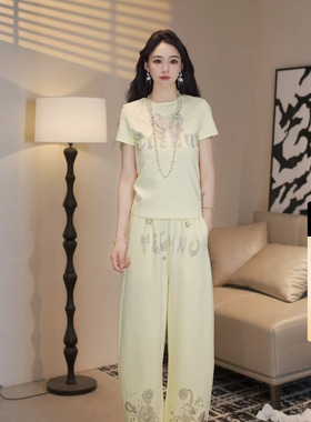 TCH烫钻蝴蝶甜美风套装女2026春夏新款短袖上衣弯刀休闲裤两件套