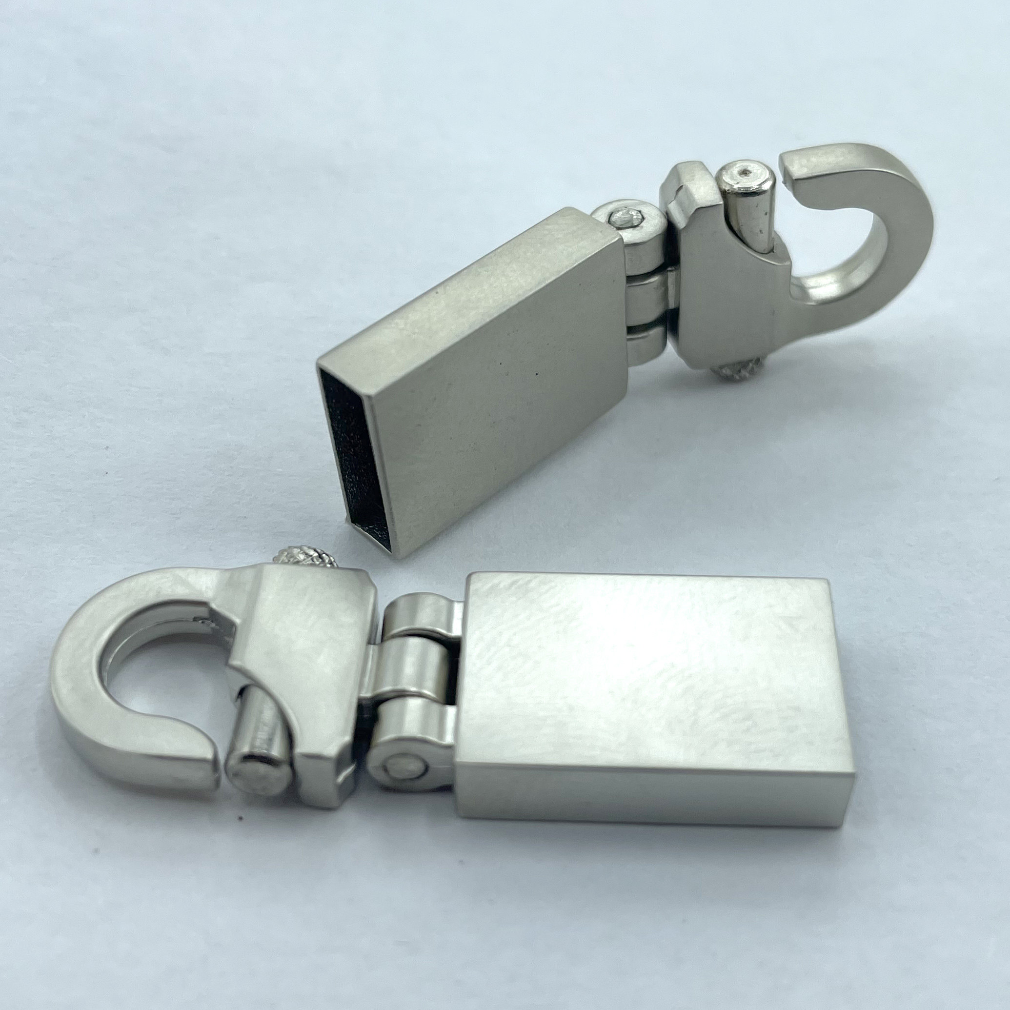 黑胶体短款防水礼品U盘外壳全金属铰链带挂勾2.03.0芯片适配UDP用