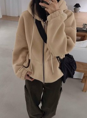 九1226韩国东大门运动户外卫衣区APPEAR-8732271休闲风格直邮档口