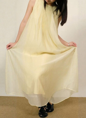 度假风25夏季莱赛尔飘逸宽松慵懒感中长款黄色连衣裙无袖背心裙女