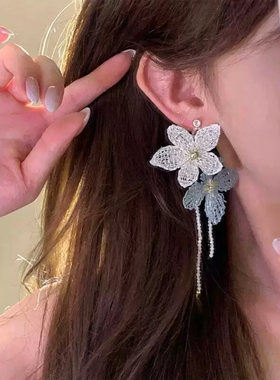 超仙镂空刺绣花朵耳钉度假风