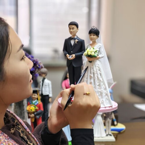 软陶人偶定制玩偶蜡像泥塑摆件手工捏泥人真人像情侣生日结婚礼物