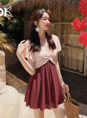 DK轻奢泳衣女2025年新款泡温泉游泳衣显瘦遮肉高级感连体裙式泳装