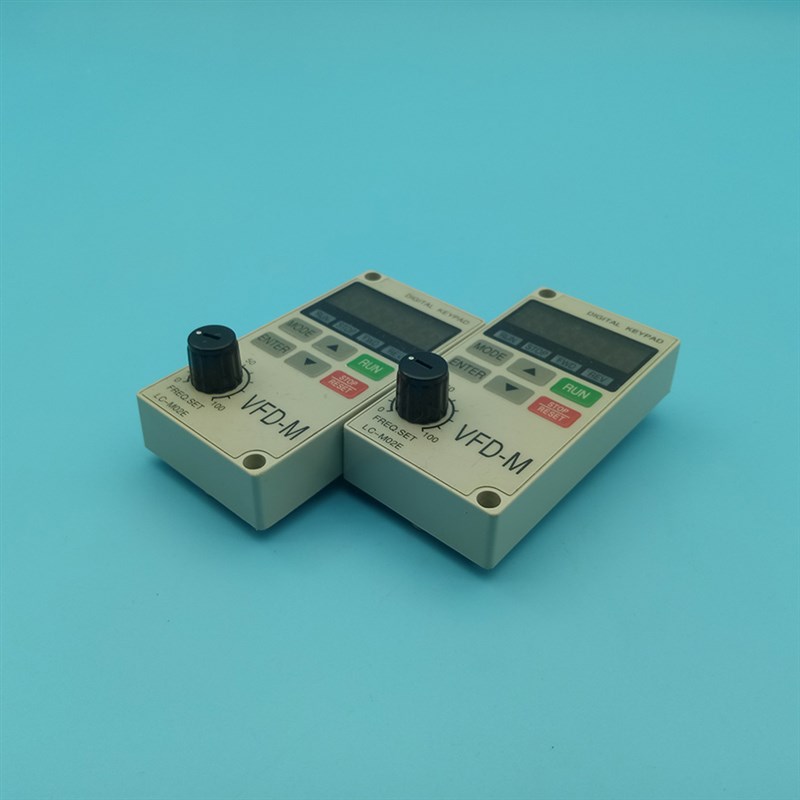 VFD-M台达变频器面板LC-M02E键盘固定框VFD015M43B 1.5KW三相380v