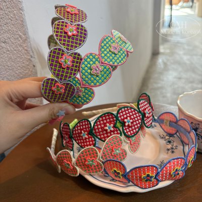 韩国POMPOM刺绣小花格纹爱心发箍