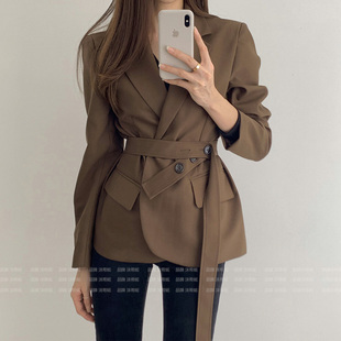 西装外套女设计感小众复古系带收腰短款小个子2025春秋新款西服