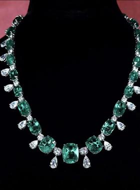 高级珠宝带棉玻璃体祖母绿高碳钻