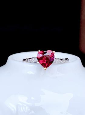 新款简约玫红色爱心形戒指微镶
