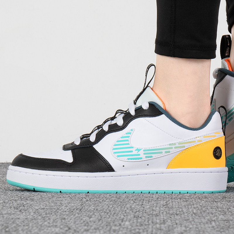 女子白绿低帮休闲板鞋Nike