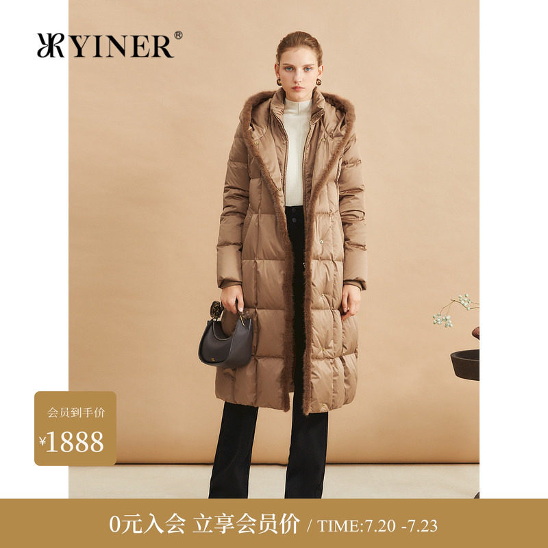 【高克重白鹅绒】YINER音儿女装冬季时尚厚实保暖水貂条长羽绒服