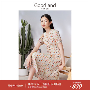 Goodland美地女装 夏钉珠V领饰扣收腰波点印花连衣裙