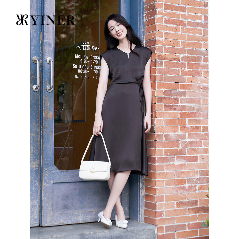 YINER音儿专选秋季哑光缎面琉璃小黑裙假两件气质连衣裙