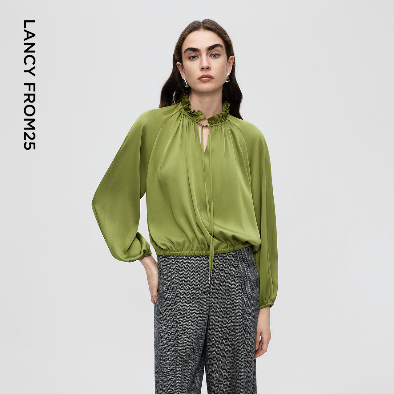 朗姿缎面荷叶领衬衫高级感气质时尚复古风百搭上衣2025年冬季新款,女装/女士精品,衬衫,淘宝优惠券,粉丝福利购,淘宝优惠卷