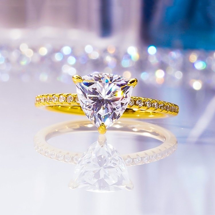 AU750黄金D色莫桑石微镶满钻爱心戒指18K简约三爪钻戒女纯银精致