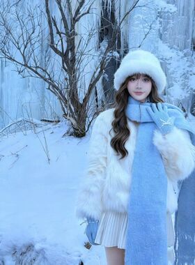 东北哈尔滨防寒装备加厚蓝色围巾长白山雪乡旅游穿搭围脖手套帽子