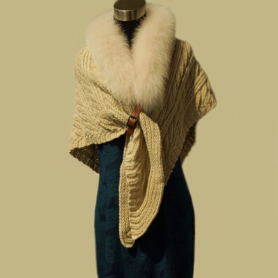 韩版三角形针织小披肩女外搭秋冬保暖护颈真狐狸毛领披风斗篷围巾