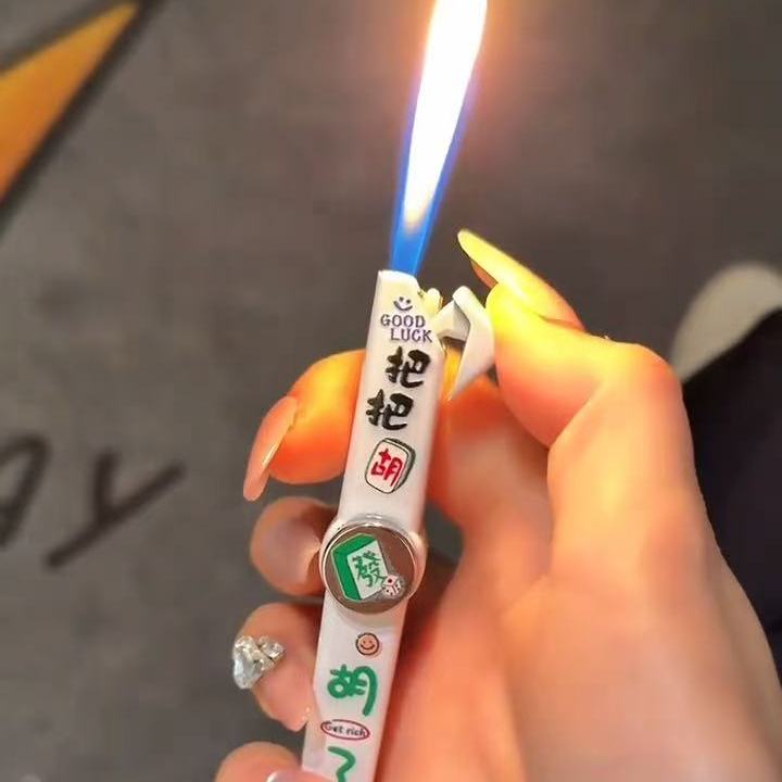 旋转侧滑卡通充气打火机焰创意炫酷国潮网红送男友礼物小巧糖果色
