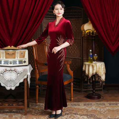 手工钉珠+烫钻高档大气