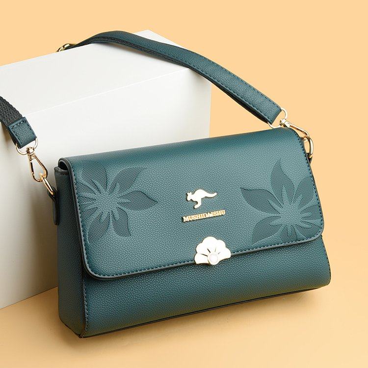 真皮压花小方包斜挎女包2024新款时尚中老年气质妈妈包软皮单肩包,箱包皮具/热销女包/男包,通用款女包,淘宝优惠券,粉丝福利购,淘宝优惠卷