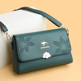 真皮压花小方包斜挎女包2024新款时尚中老年气质妈妈包软皮单肩包