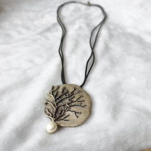 项链 复古树枝图案镶嵌真珍珠蛇皮绳子长款 服装 配饰毛衣链潮流时尚