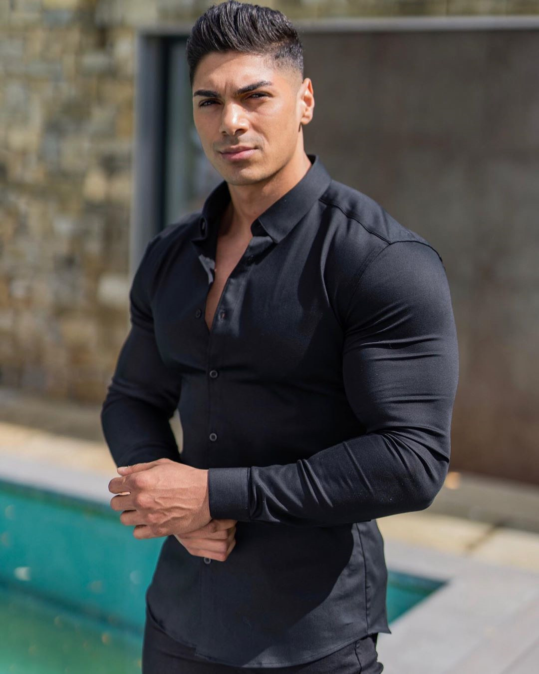 肌肉男健身长袖衬衫 欧美型男弹力抗皱薄款速干透气男士免烫衬衣