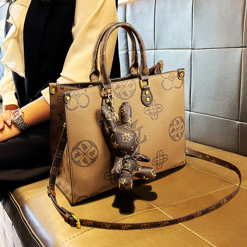 品牌包包女式2026新款高级感百搭通勤托特包大容量手提单肩斜挎包