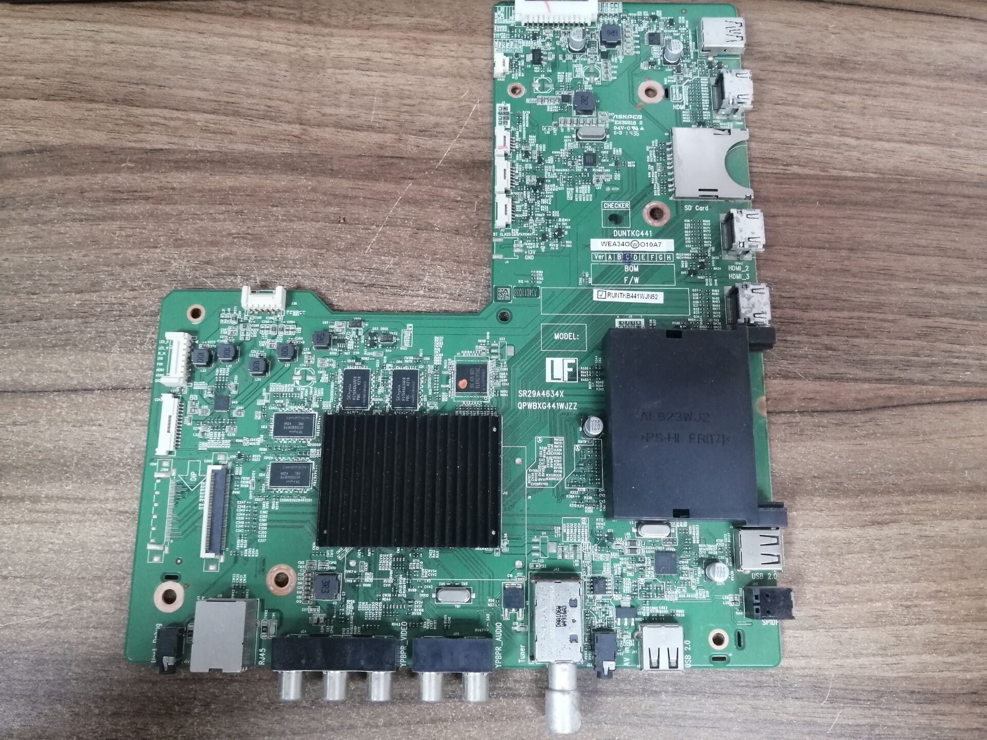 夏普LCD-60UE20A主板SR29A