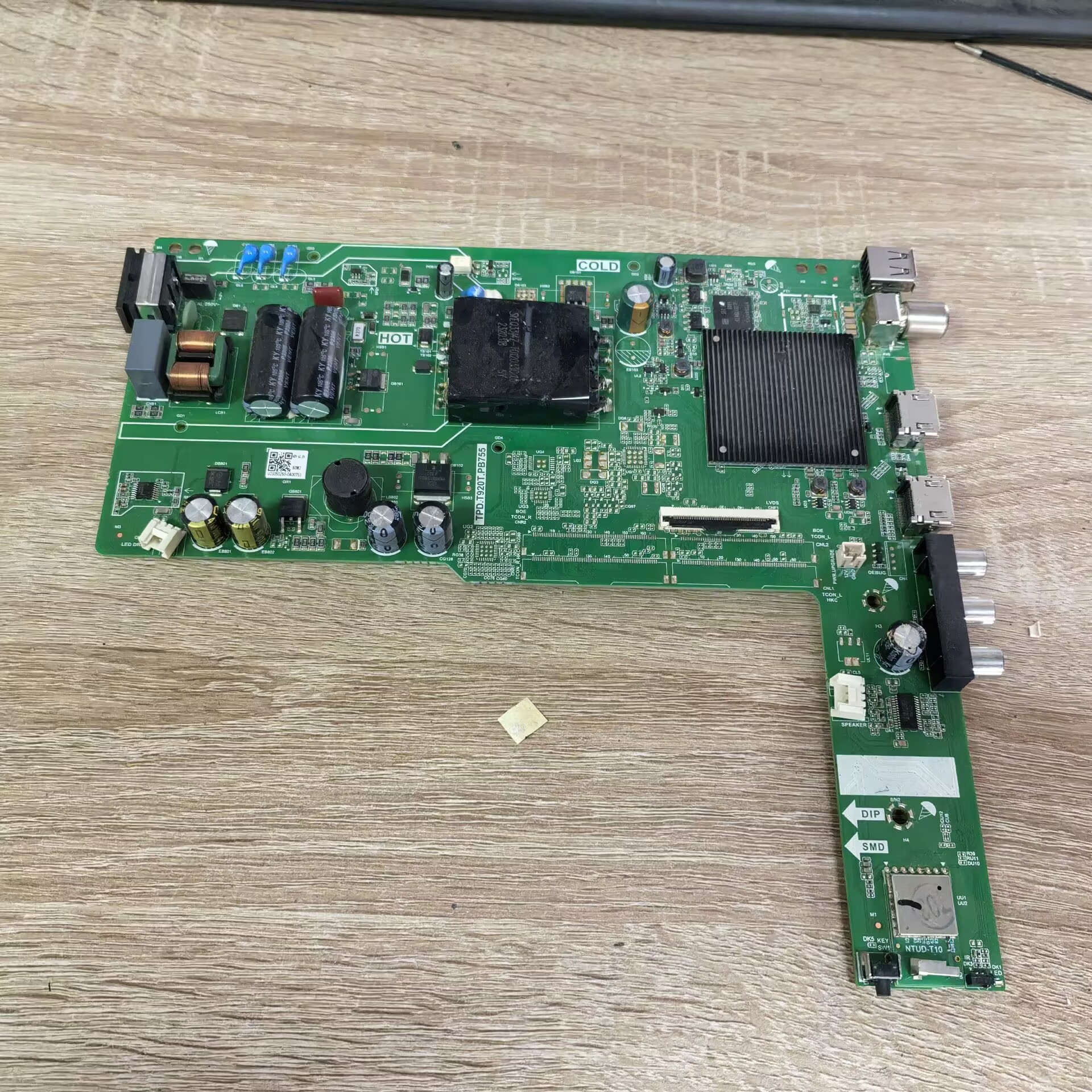 创维40H3主板TPD.T920T.PB755