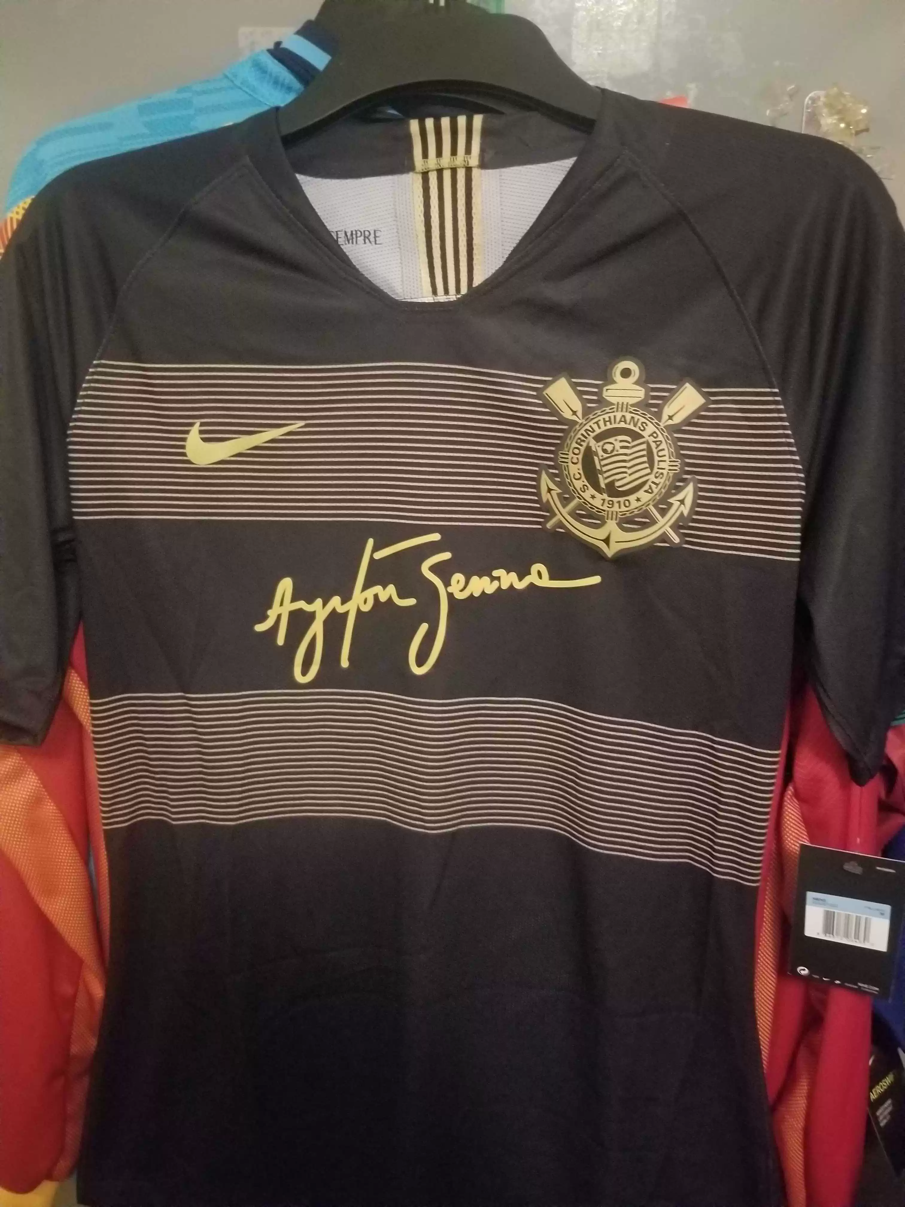Nike Коринто Ге Лайтес 2018/19 увековечивает единственную из формы