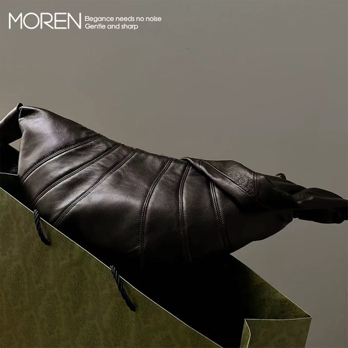 莫人新款小羊皮中号可颂包深巧牛角包新增内袋小众高極女包慵懒风