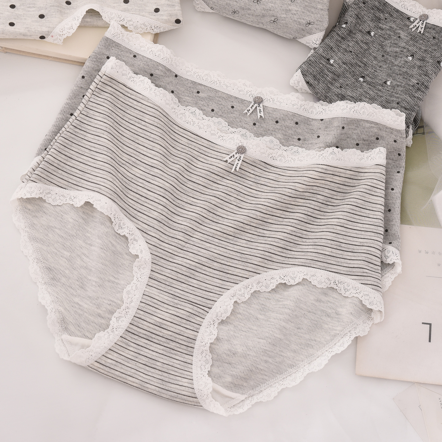 磨毛莫代尔中腰内裤女日系条纹波点蕾丝边少女感宽松包臀三角短裤