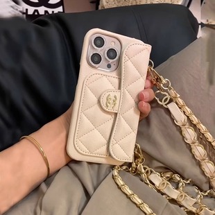 适用日韩荔枝纹手链斜跨小香风苹果16promax手机壳iPhone15pro女链条背带14翻盖插卡零钱包13P网红12防摔高级