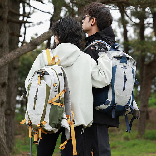 跨境大容量户外越野旅行登山包轻量化便携露营运动背包高颜值背包