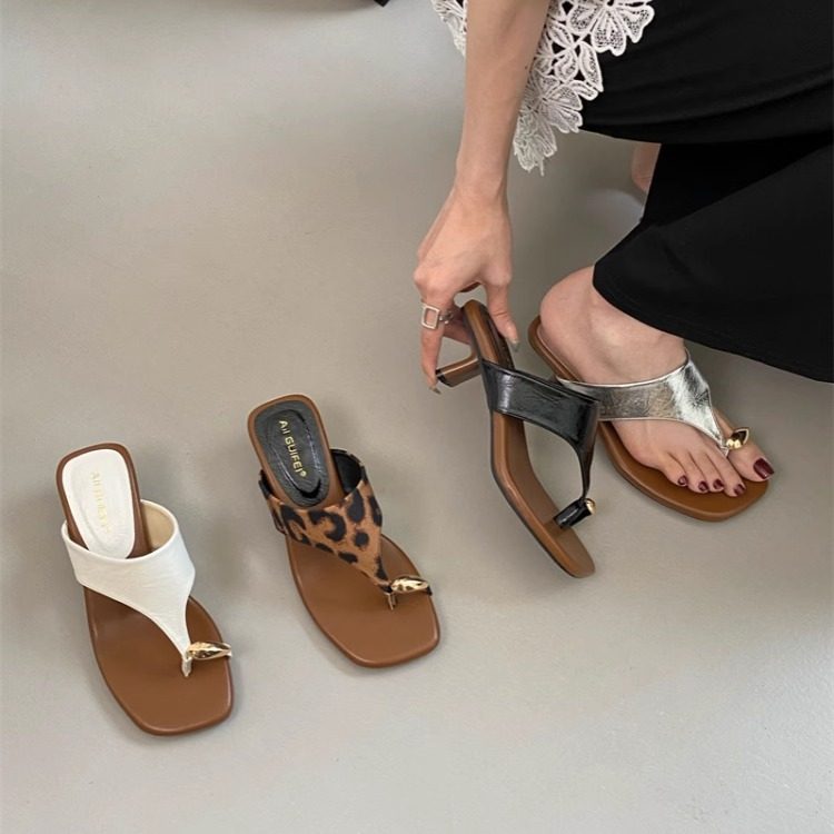 大码女鞋41一43胖脚宽肥复古百搭方头套趾人字拖女金属扣夹趾凉拖,女鞋,人字拖,淘宝优惠券,粉丝福利购,淘宝优惠卷
