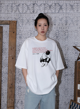 APOGE3阿保机 小孩抱膝情侣美式纯棉短袖T恤男女同款宽松半袖上衣