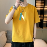 黄色