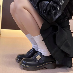 2025年春季泫雅同款复古圆头玛丽珍皮鞋女小众设计感搭扣厚底单鞋