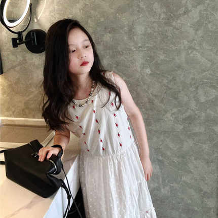 美妞之城女童裙子小女孩子连衣裙背心裙夏季新款童装绣花文艺