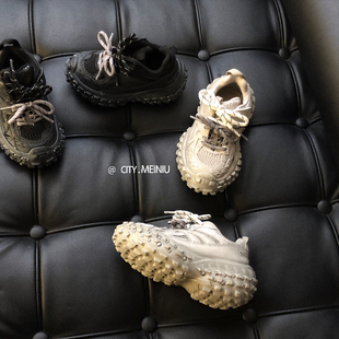 美妞之城女童超洋气儿童轮胎鞋榴莲鞋中大童鞋子27-40码 很轻的