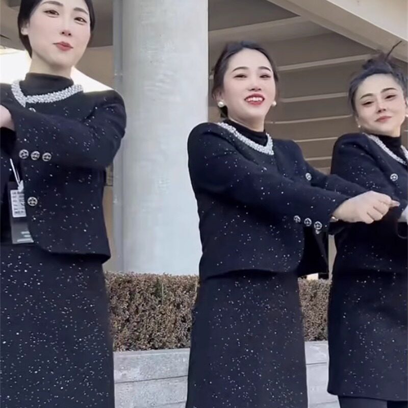亮钻香风外套短裙小众套装