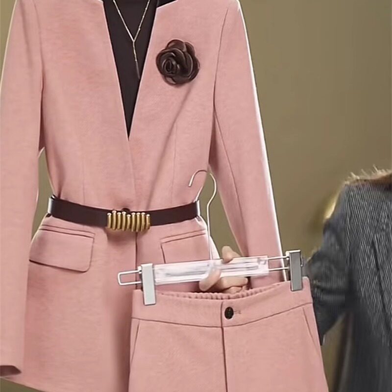 法式2025早春女网红炸街粉色气质正肩女人味职场高级西服长裤套装