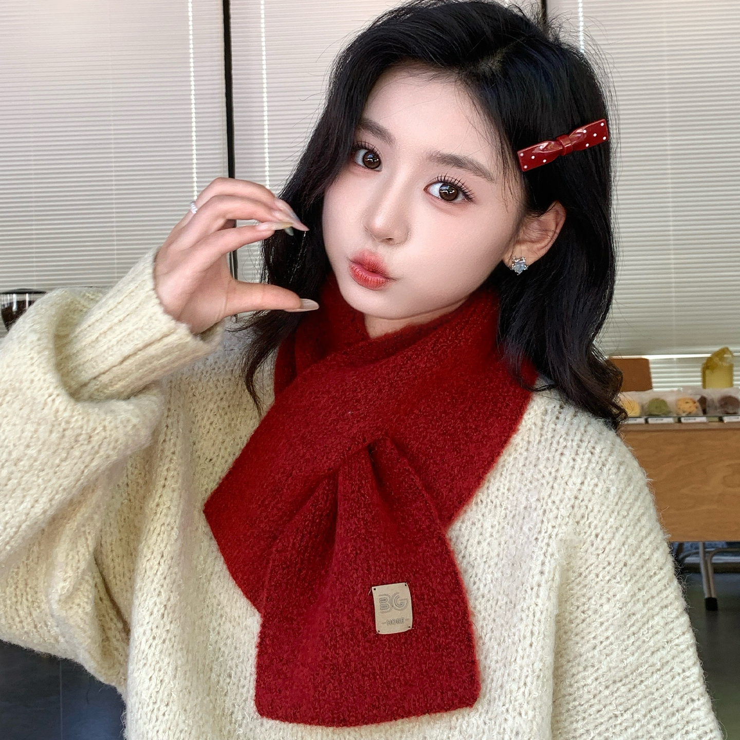 红色交叉围巾女2025新款秋冬百搭氛围感针织小围脖保暖毛线新年红