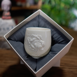 大宋定窑定瓷主人杯白瓷陶高档茶具个人专用浮雕礼盒装高大师荷韵